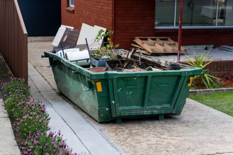 Où louer une benne pour mettre des encombrants pendant un déménagement ?, Issy-les-Moulineaux, Issy Net Eco